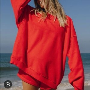 daily drills oversized crewneck heart